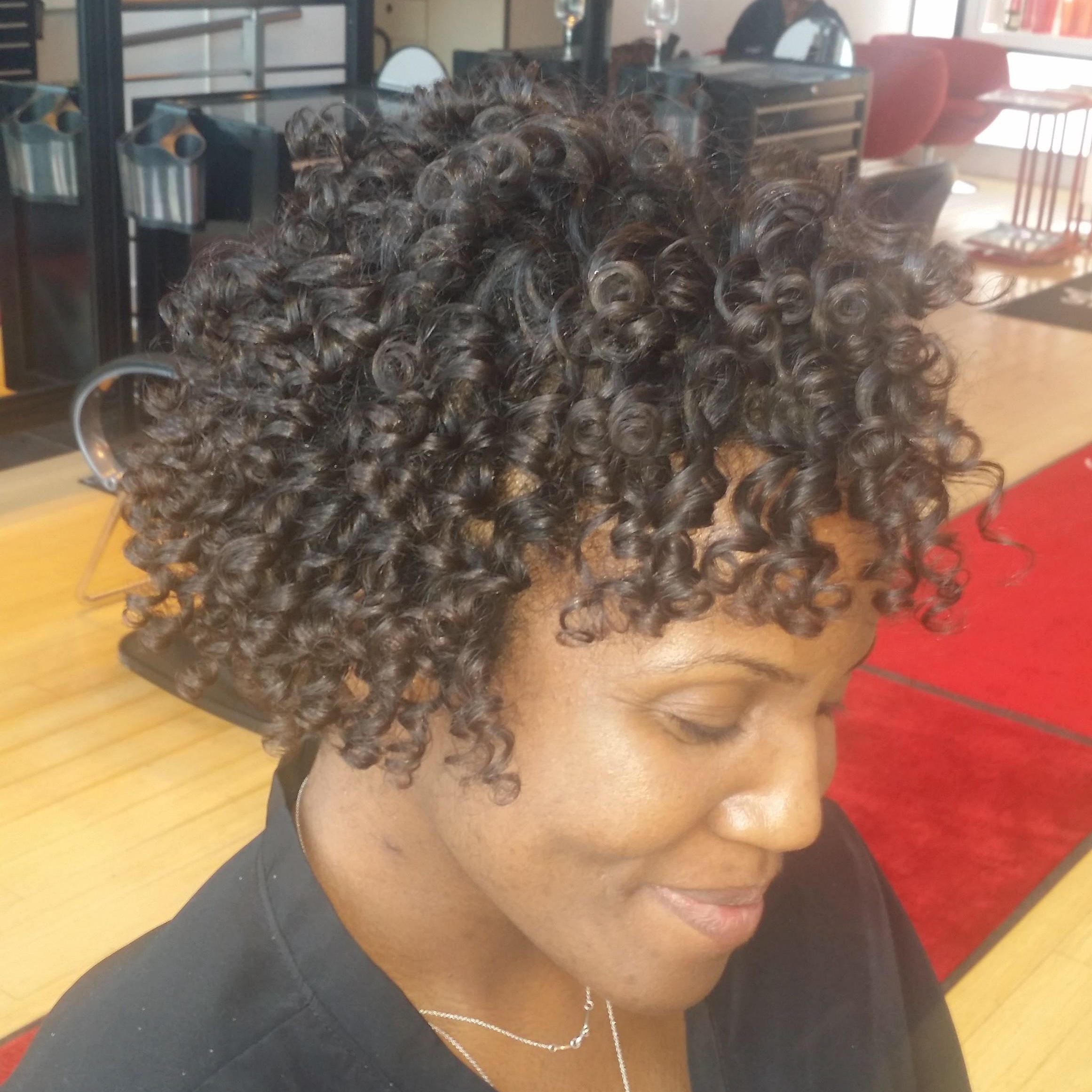 Madison Sq Hair Salon Located In Mary Crystylez In Chicago Il